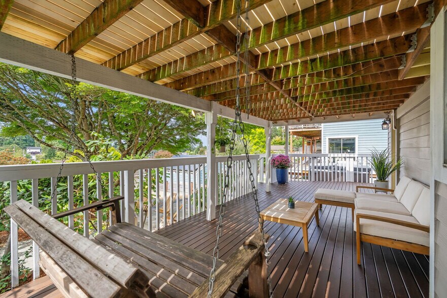 Building Photo - 4045 45th Ave SW