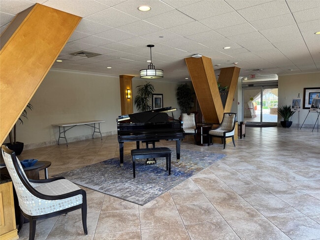 Building Photo - 111 Briny Ave