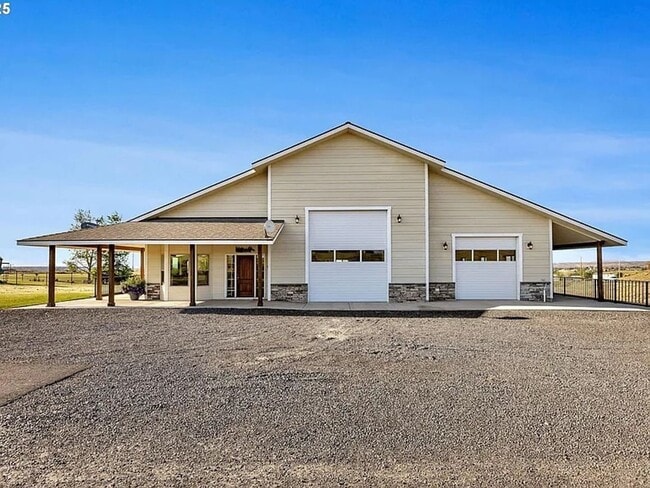 Building Photo - LUXURY FURNISHED ADU FOR RENT – 915 Sq. Ft. Private Retreat, Utilities included!