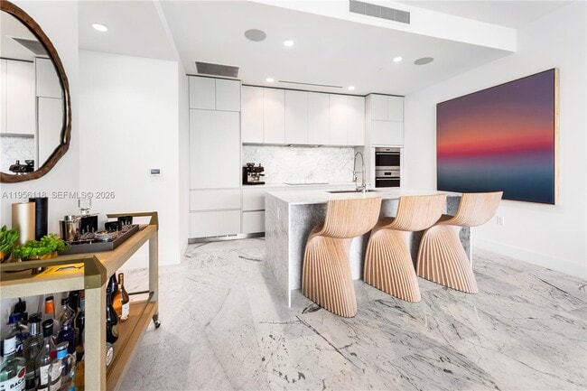 Building Photo - 5775 Collins Ave