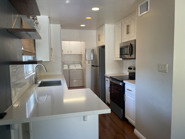 Building Photo - 4925 Tierra Baja Way