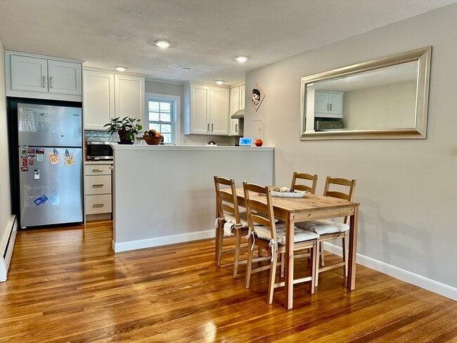 Building Photo - 25 Arlington Rd