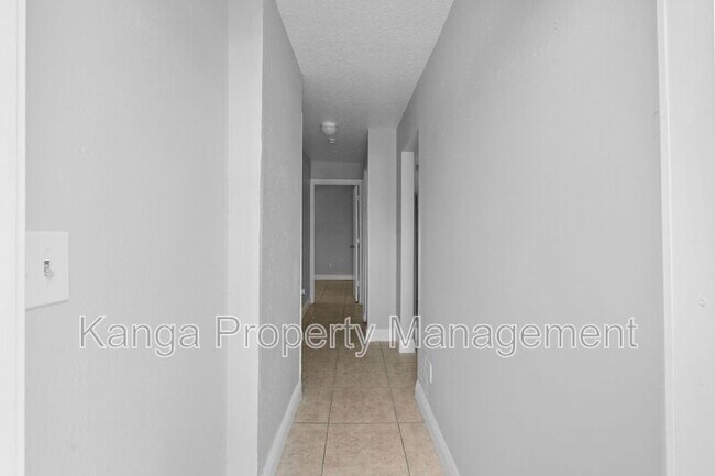 Building Photo - 3721 Henry Ave