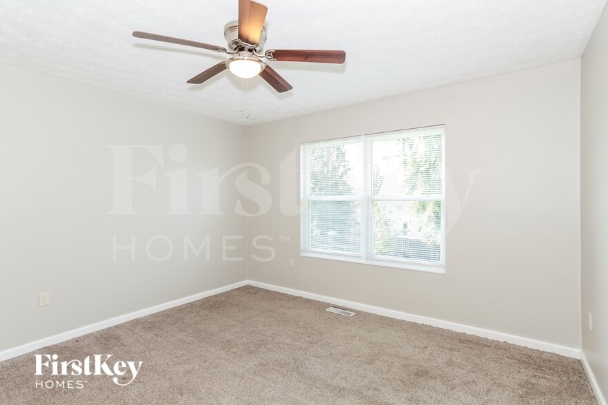 Building Photo - 5712 Clemens Dr