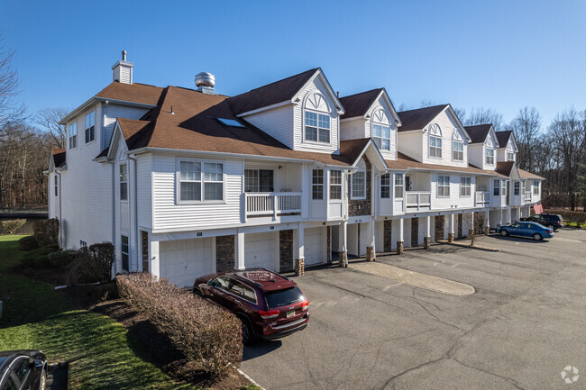 Building Photo - Willow Walk Condos