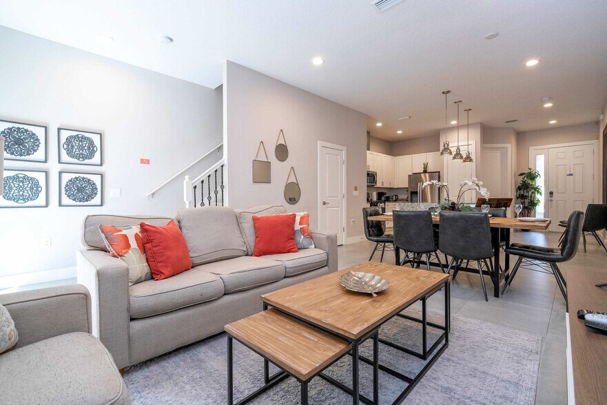 Building Photo - 7592 Sunny Dreams Ln