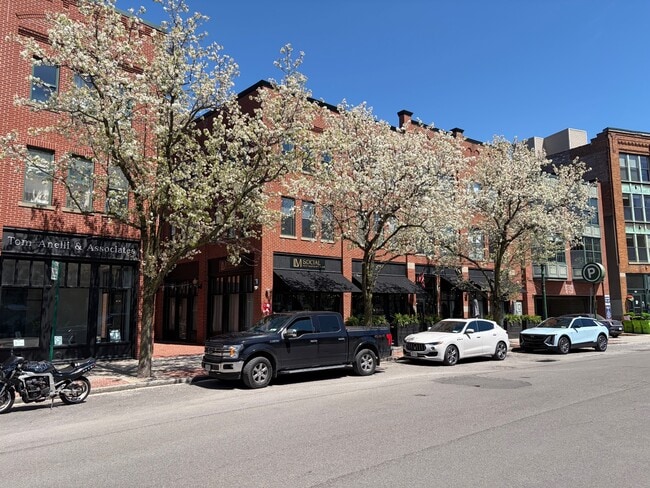 Building Photo - 133 Walton St