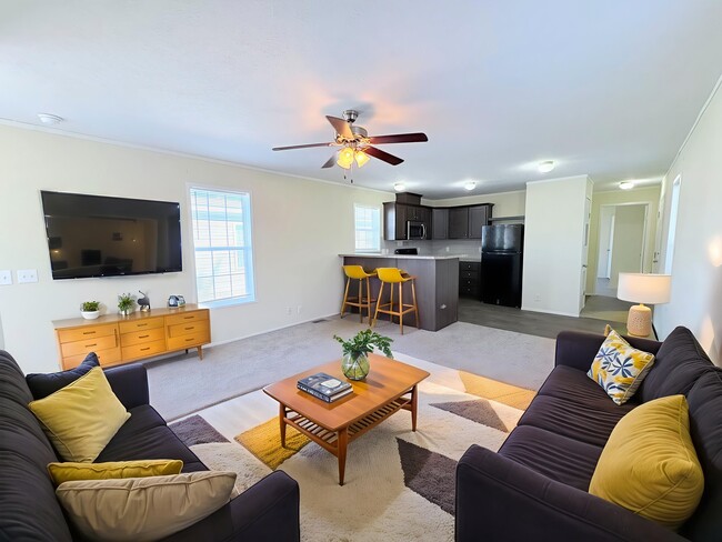 Building Photo - 10610 State Rte 762