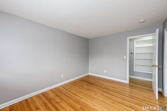 Building Photo - 109 Kings Hwy