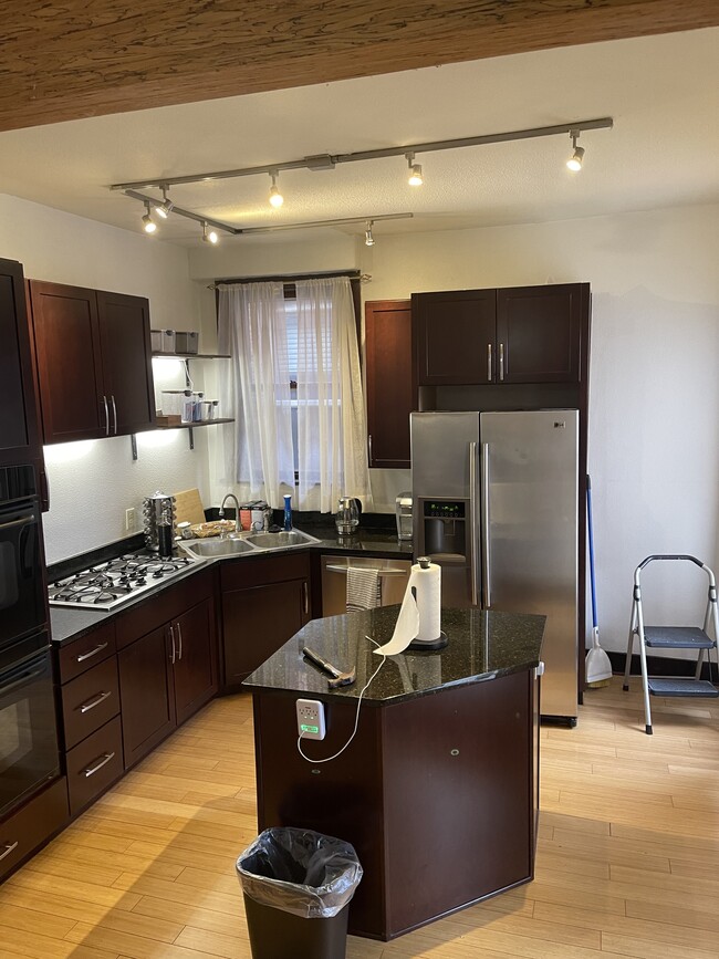 Building Photo - 308 Inca St