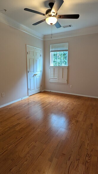 Building Photo - 1550 Spring Gate Dr