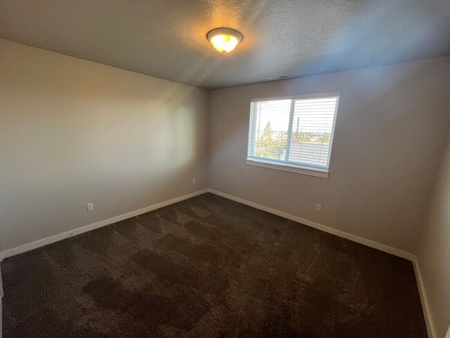 Building Photo - 63159 de Haviland St