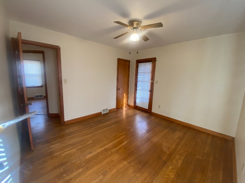 Building Photo - 6907 Gerald Ave