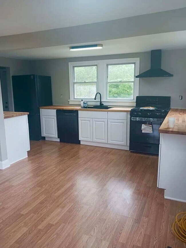 Building Photo - 2302 Lighthouse View Dr