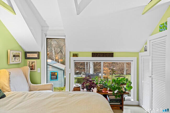 Building Photo - 21 Old Mill Rd