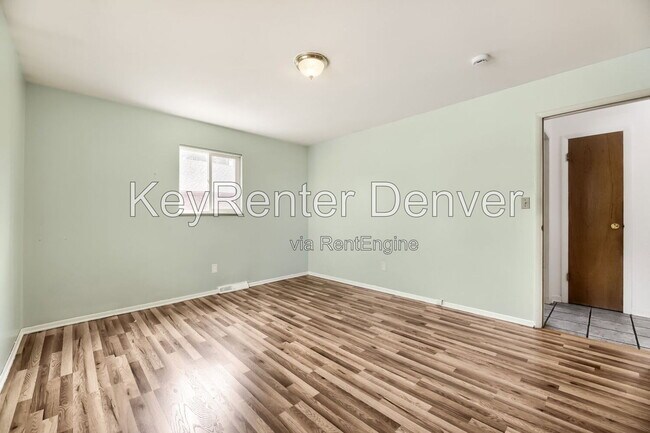 Building Photo - 4280 W Virginia Ave