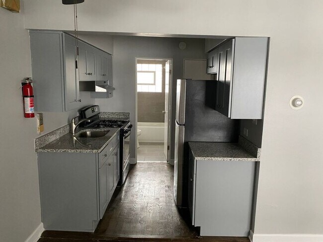 Building Photo - 8700 S Troy Ave