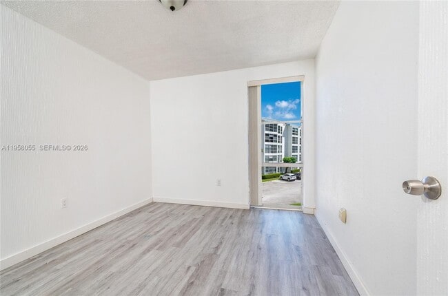 Building Photo - 17570 Atlantic Blvd