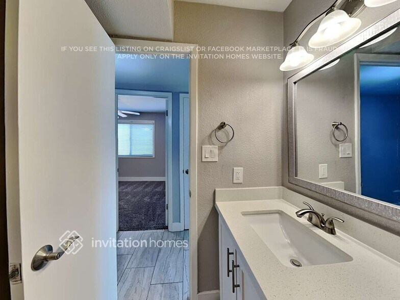 Building Photo - 5306 S Hazelton Ln