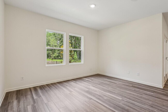 Building Photo - 1236 Fagiolo St