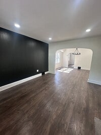 Building Photo - 4126 E 143rd St