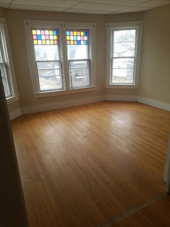 Building Photo - Rutland Apartments