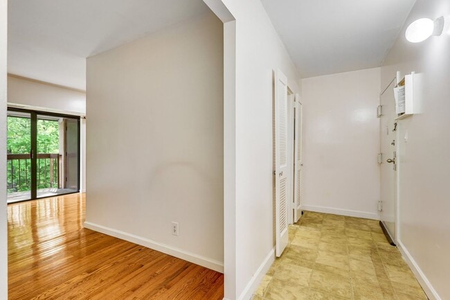Building Photo - 11601 Stoneview Square