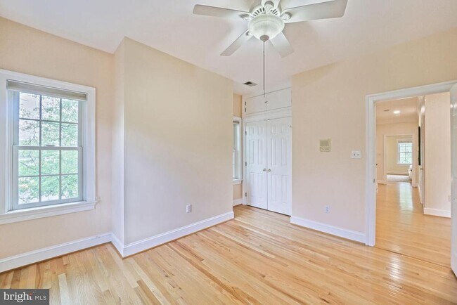 Building Photo - 2053 Mayfair McLean Ct