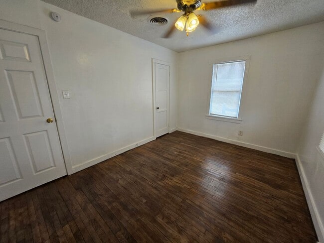 Building Photo - Ready Now