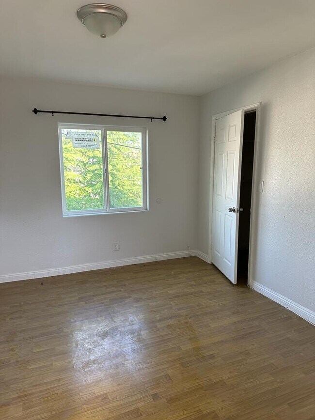 Building Photo - 13263 Filmore St