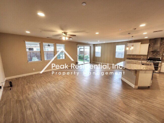 Building Photo - 3089 Octave Ave