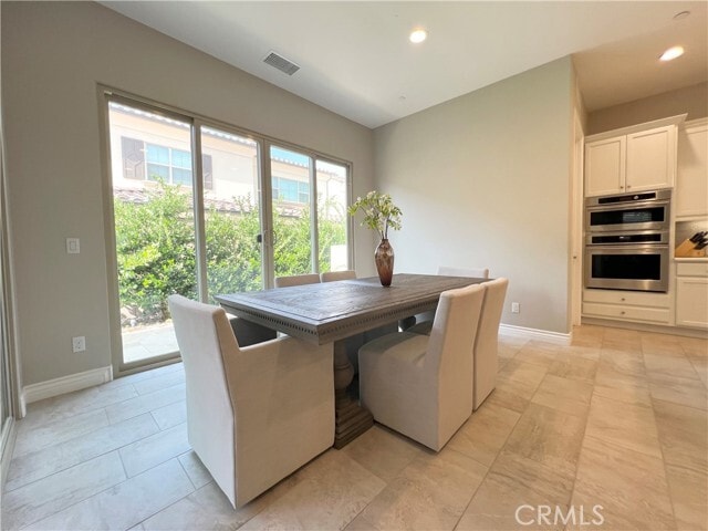 Building Photo - 104 Cordial