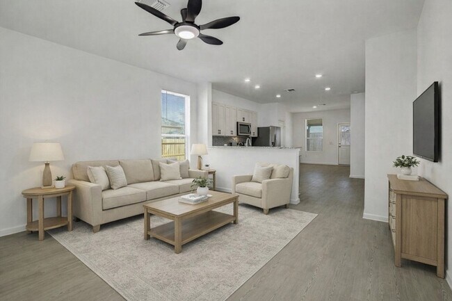 Building Photo - 519 Louis Ln