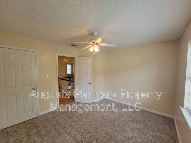 Building Photo - 1063 Waltons Pass
