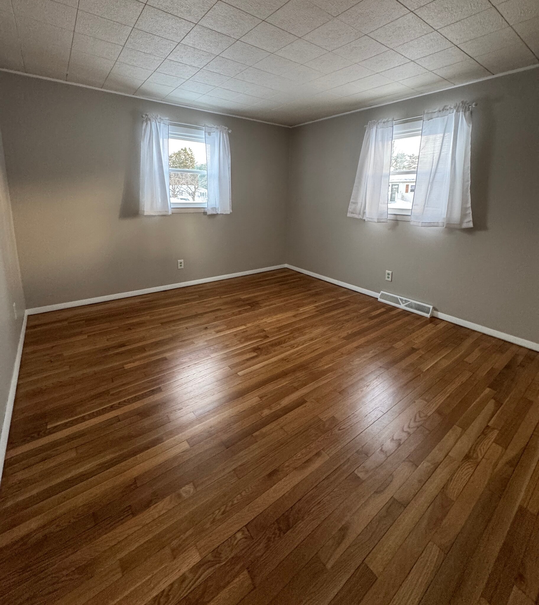 Building Photo - 20 Mariette Dr