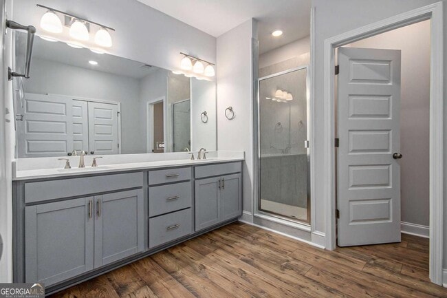 Building Photo - 124 Crest Pointe S