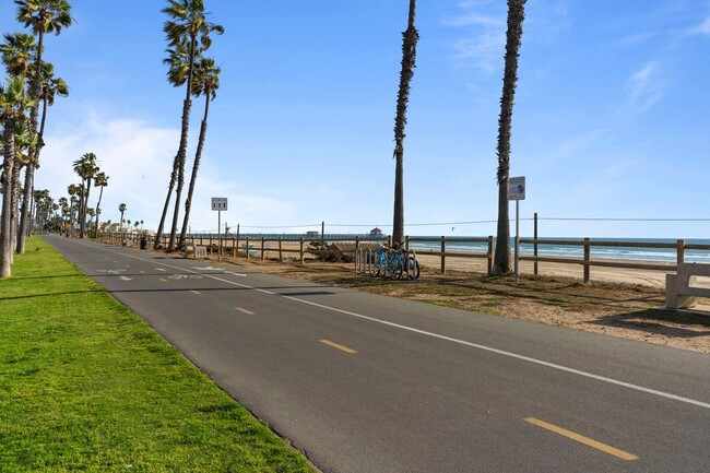 Building Photo - OCEAN FRONT CONDO IN HUNTINGTON BEACH