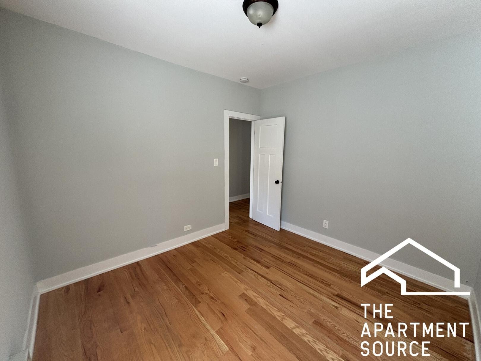 Building Photo - 3722 N Pine Grove Ave