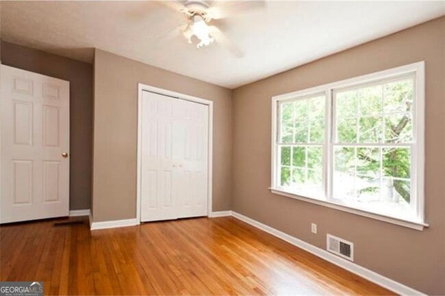 Building Photo - 727 Scott Cir