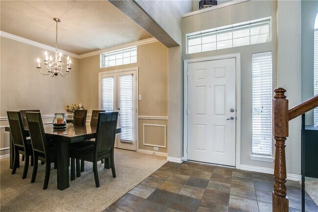 Building Photo - Immaculate home on a beautifully landscaped lot, tandem garage, plenty of storage!