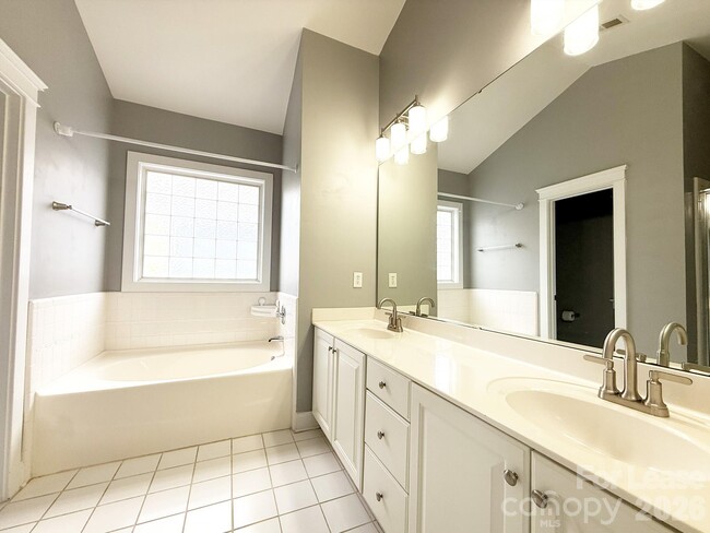 Building Photo - 7023 Blakeney Greens Blvd