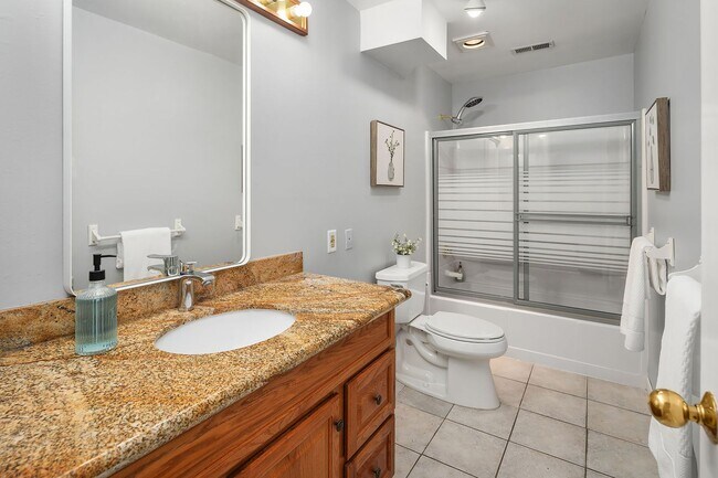 Building Photo - Modern Elegance Meets Island Living! |8475...