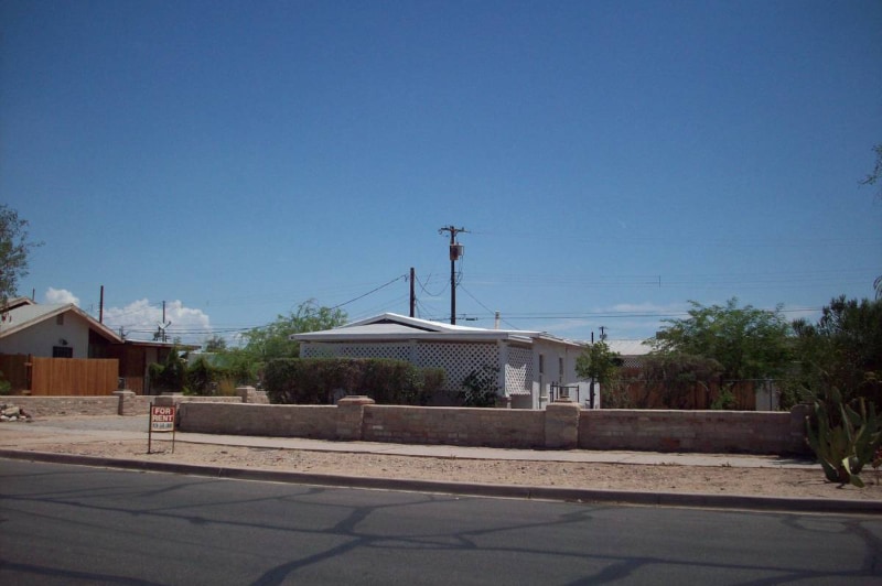 Primary Photo - 965 S 6th Ave