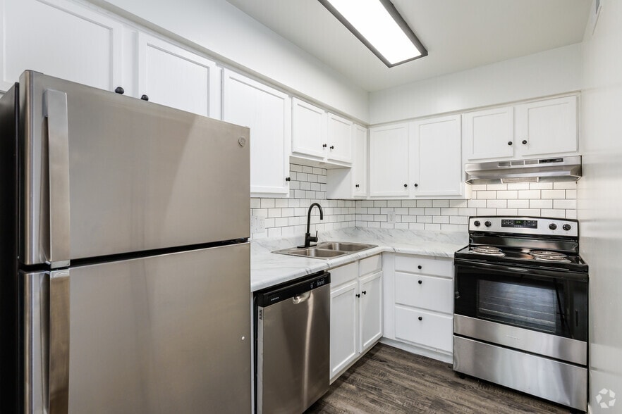 Primary Photo - Cove Harbor Townhomes