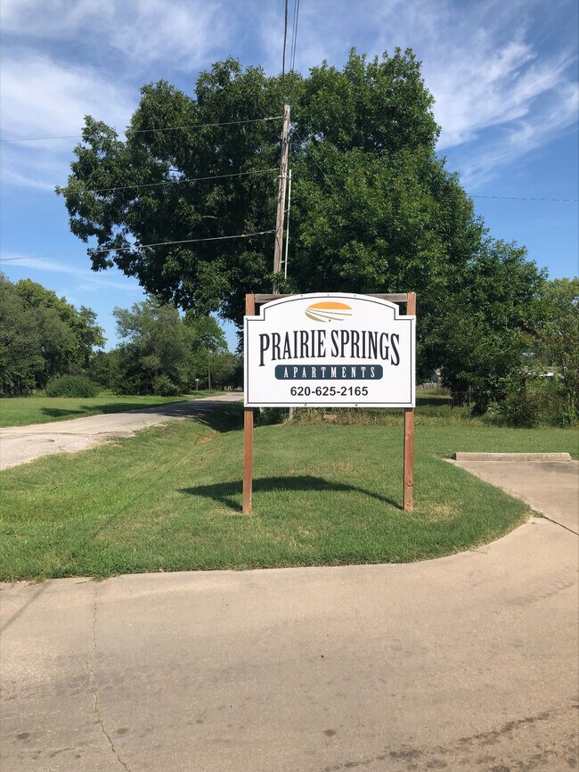 Building Photo - Prairie Springs