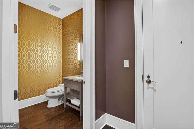 Building Photo - 1065 Peachtree St NE