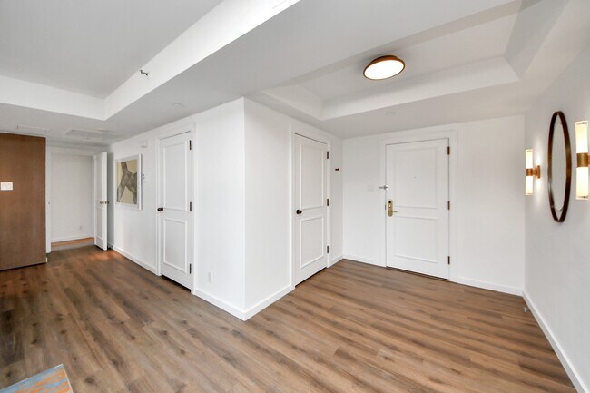 Building Photo - 1300 Lamar St