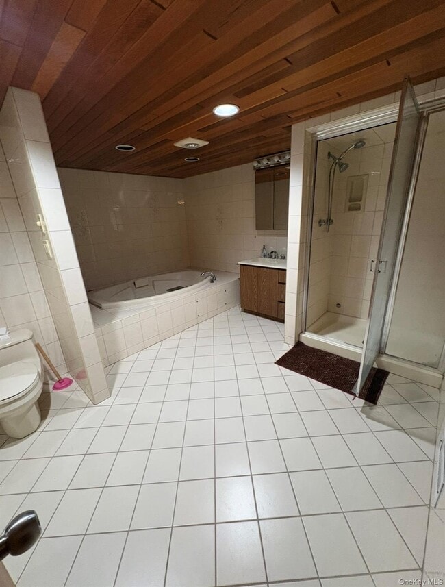 Building Photo - 54 Camden Pl