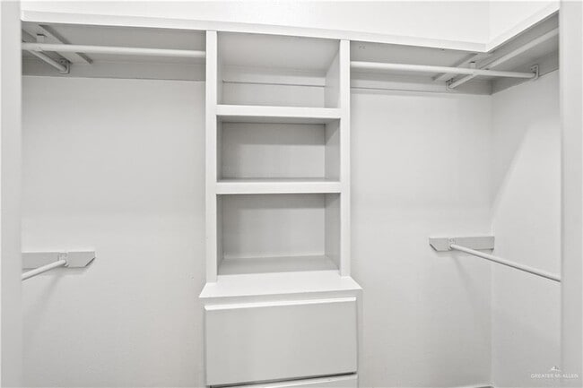 Building Photo - 10925 N 30th St