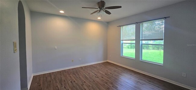 Building Photo - 7214 Beakrush Ln